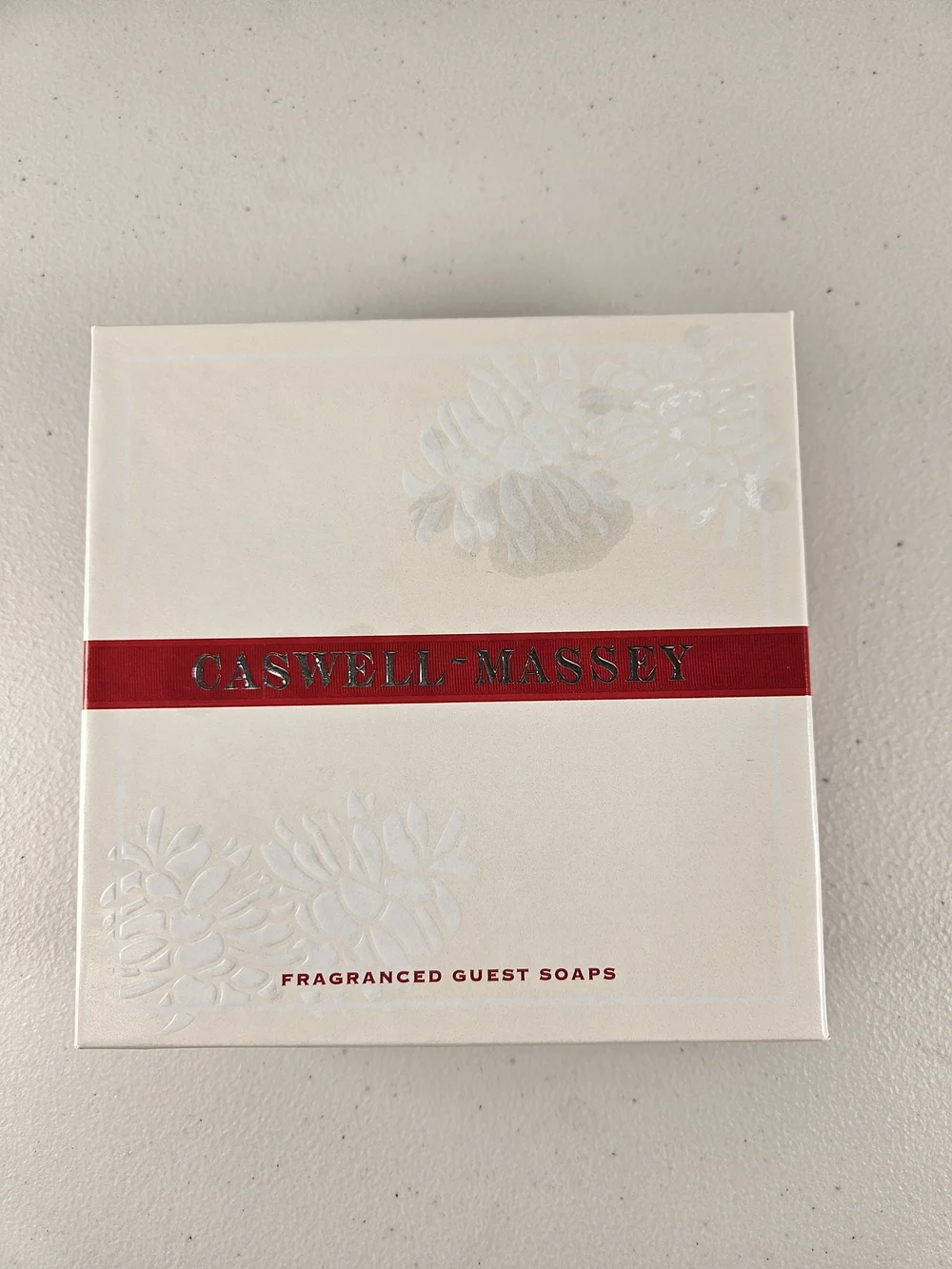 Caswell-Masset Fragranced Guest Soaps - White with Red Accent Brand New 4 Soaps